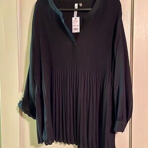 NY Collection Black Pleated Top